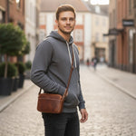 Sac bandoulière en cuir de vachette – compact et élégant - Vignette | Sacs pour tous