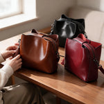 Sac bandoulière en cuir pour femme avec pompon - Vignette | Sacs pour tous