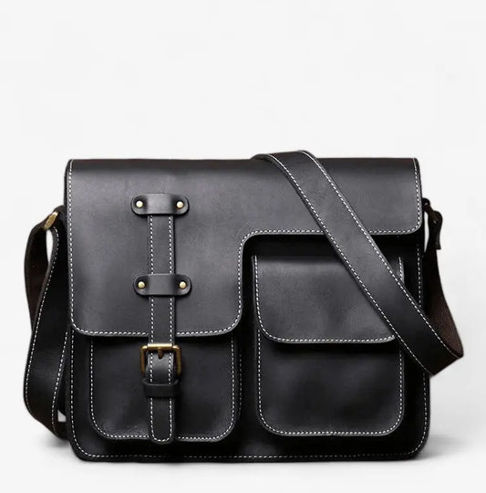 Cartable homme en cuir noir à bandoulière avec rabat et poches frontales