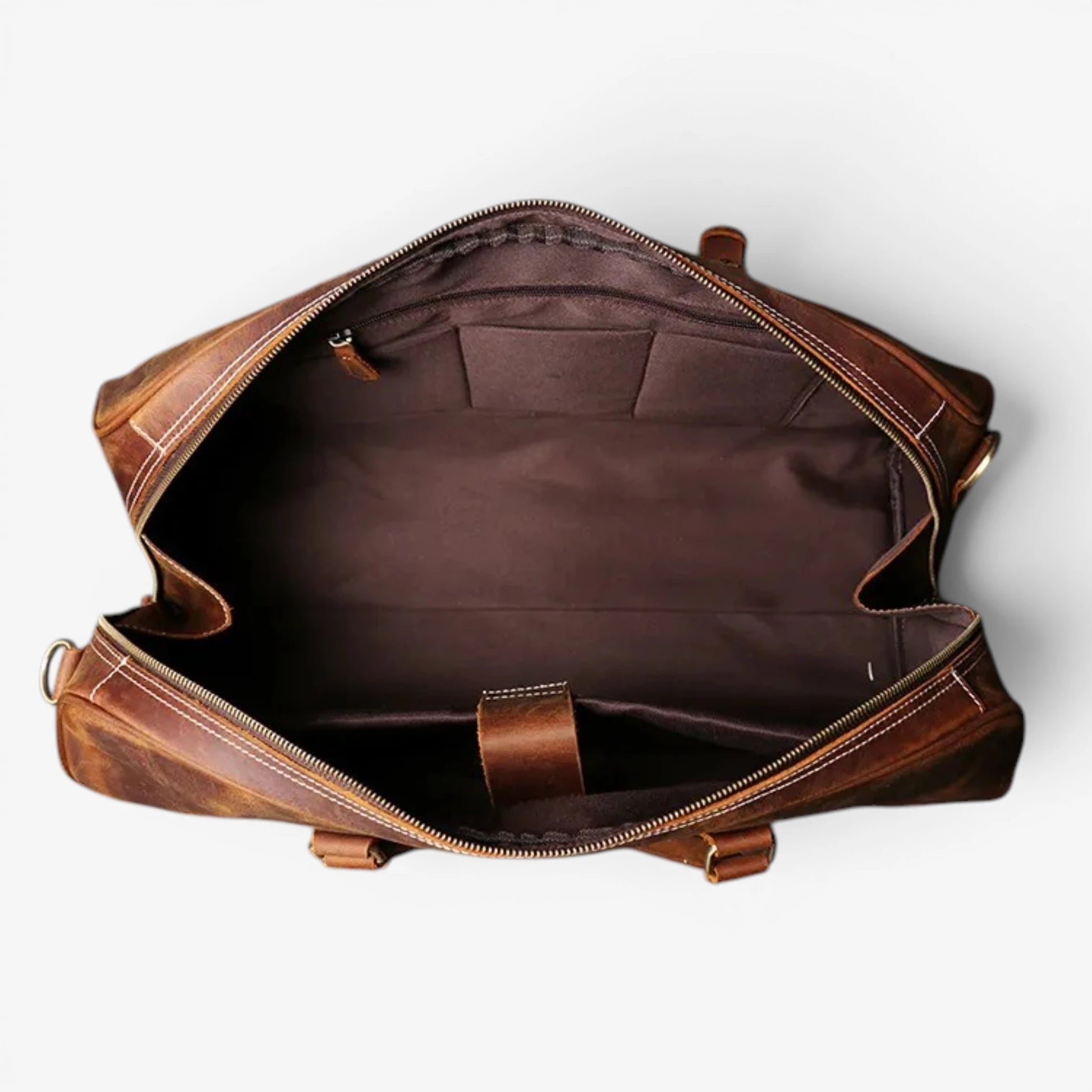 Grand compartiment du sac de voyage en cuir de vachette avec doublure en toile