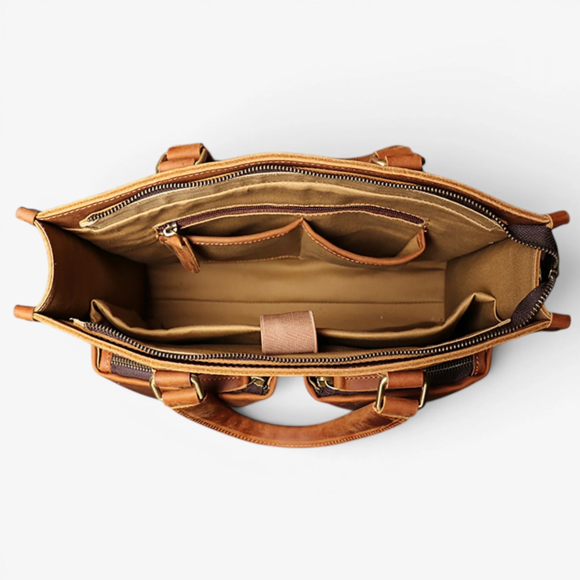 Intérieur du porte-documents homme en cuir de vachette avec compartiments de rangement