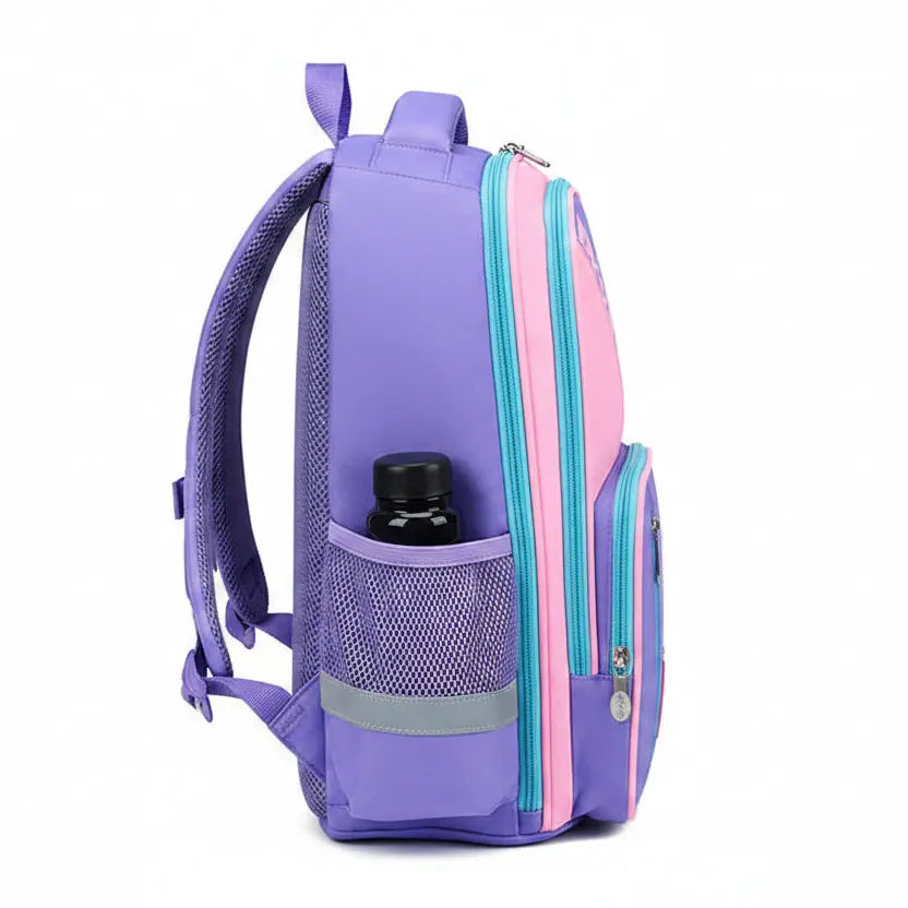 Vue de profil du sac à dos violet et rose avec poche latérale filet