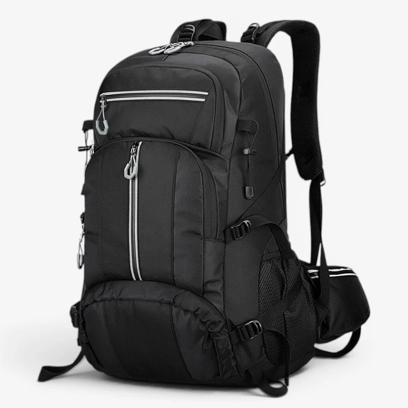 Vue de face du sac à dos de randonnée 60L noir avec poches zippées et ceinture ventrale