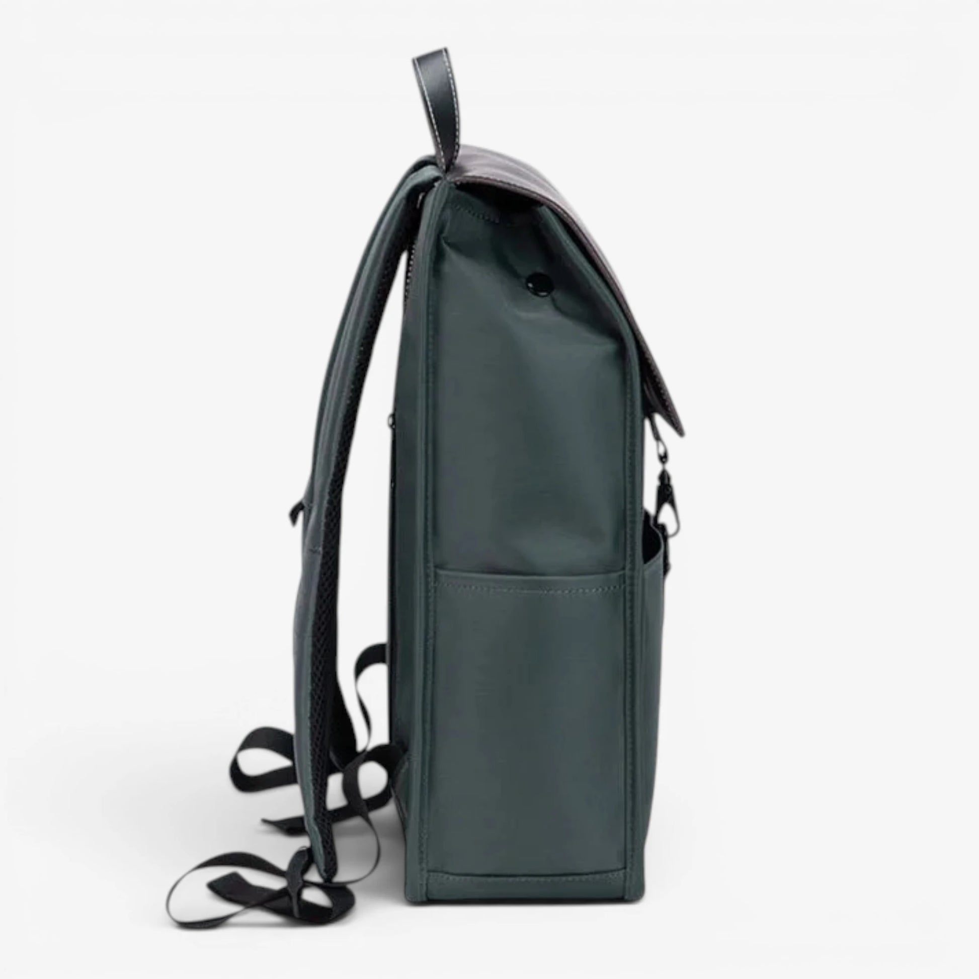 Vue latérale du sac à dos business homme noir et vert avec design minimaliste et profil fin