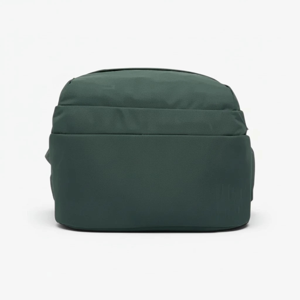 Vue de dessous d'un sac à dos collège kaki avec fond renforcé et base stable
