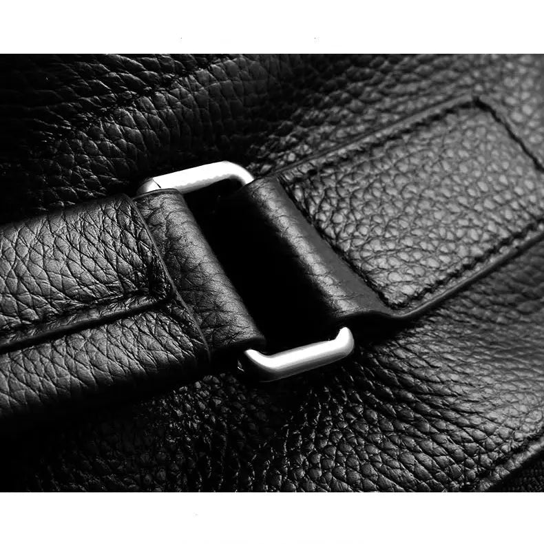 Attache métallique du sac à dos homme en cuir