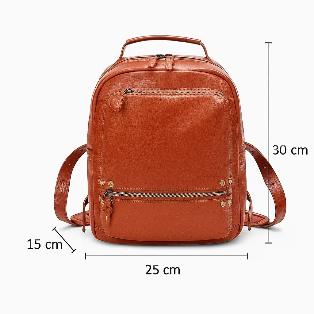 Dimensions du sac à dos en cuir marron : 25 cm de large, 15 cm de profondeur, 30 cm de hauteur