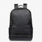 Sac à dos en cuir noir présenté de face sur fond blanc