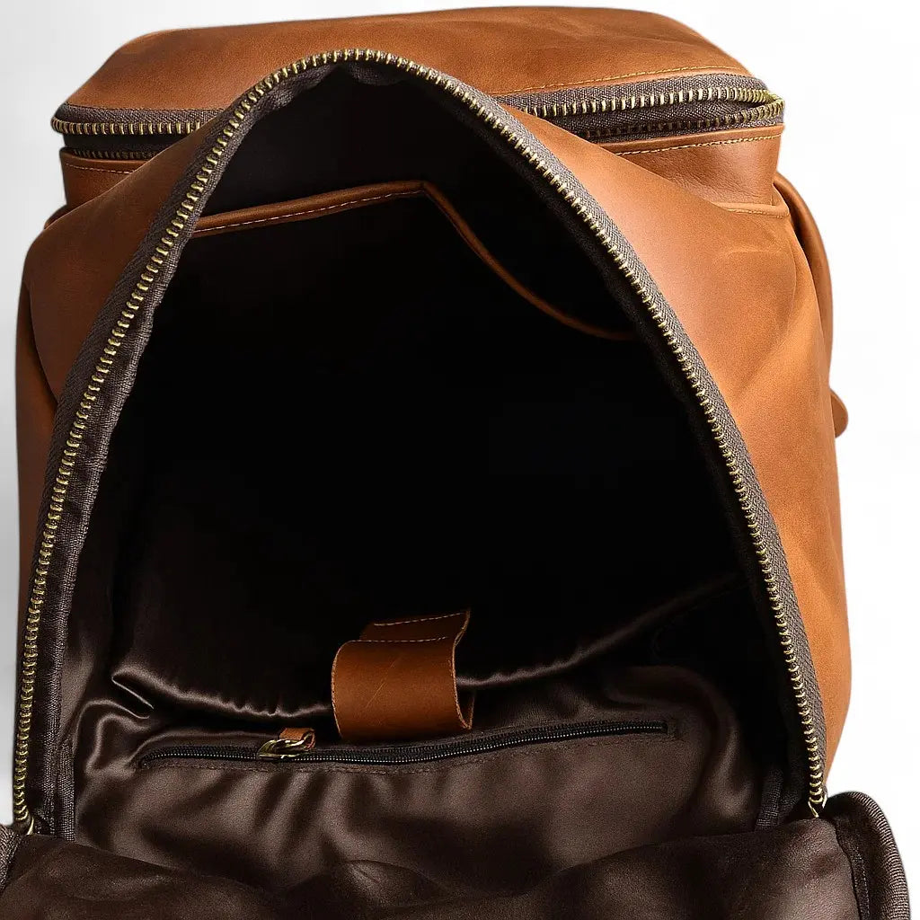 Sac à dos en cuir vintage marron vu ouvert