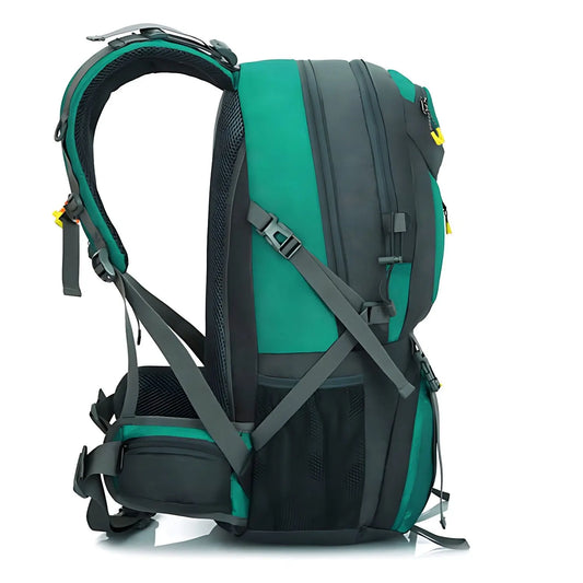 Vue latérale sac à dos randonnée 40L vert et noir – sangles de compression, dossier matelassé et ceinture lombaire ajustable