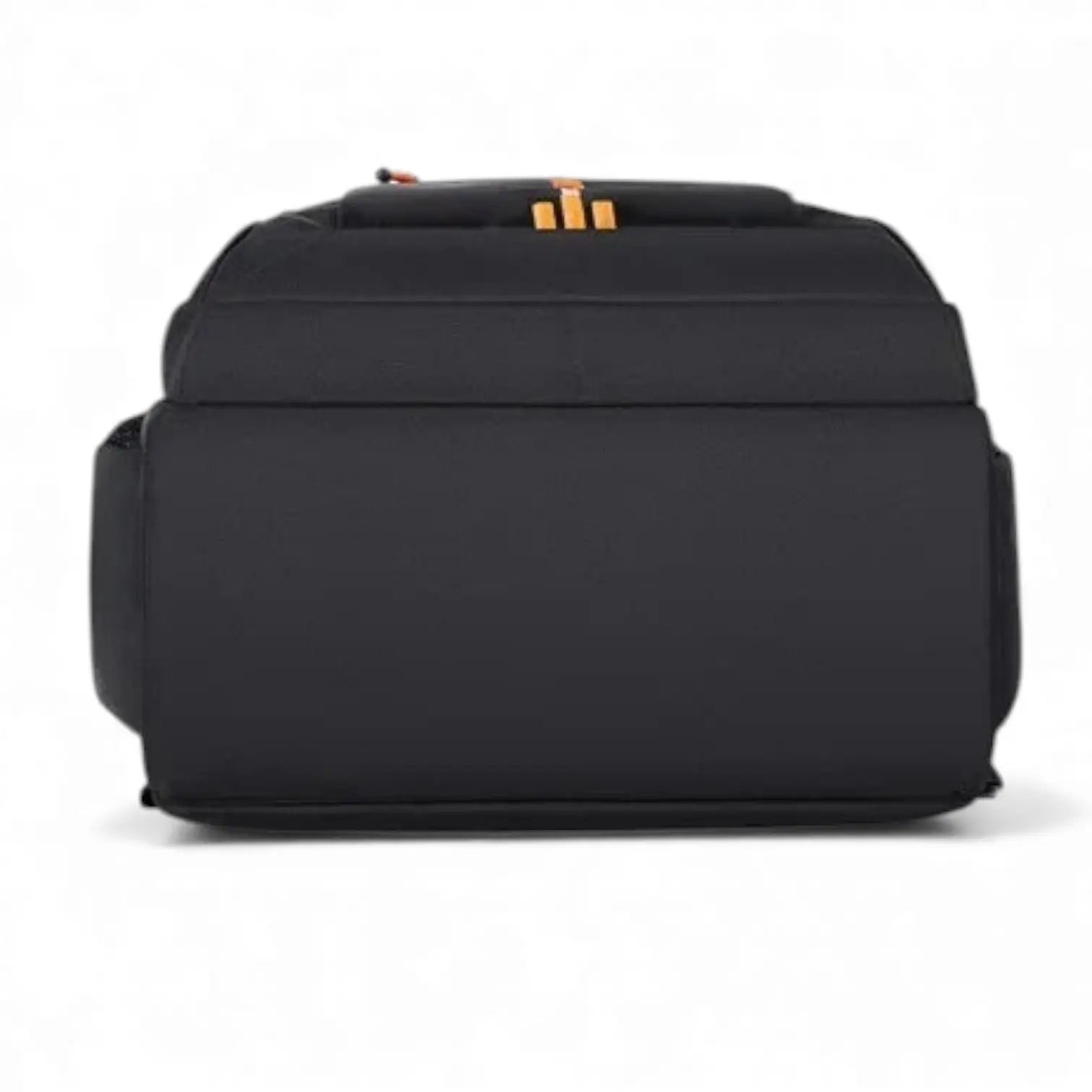 Vue du dessous du sac à dos étudiant noir