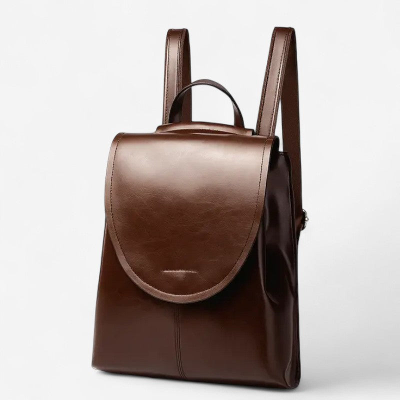 Sac à dos femme en cuir de vachette marron foncé avec rabat arrondi