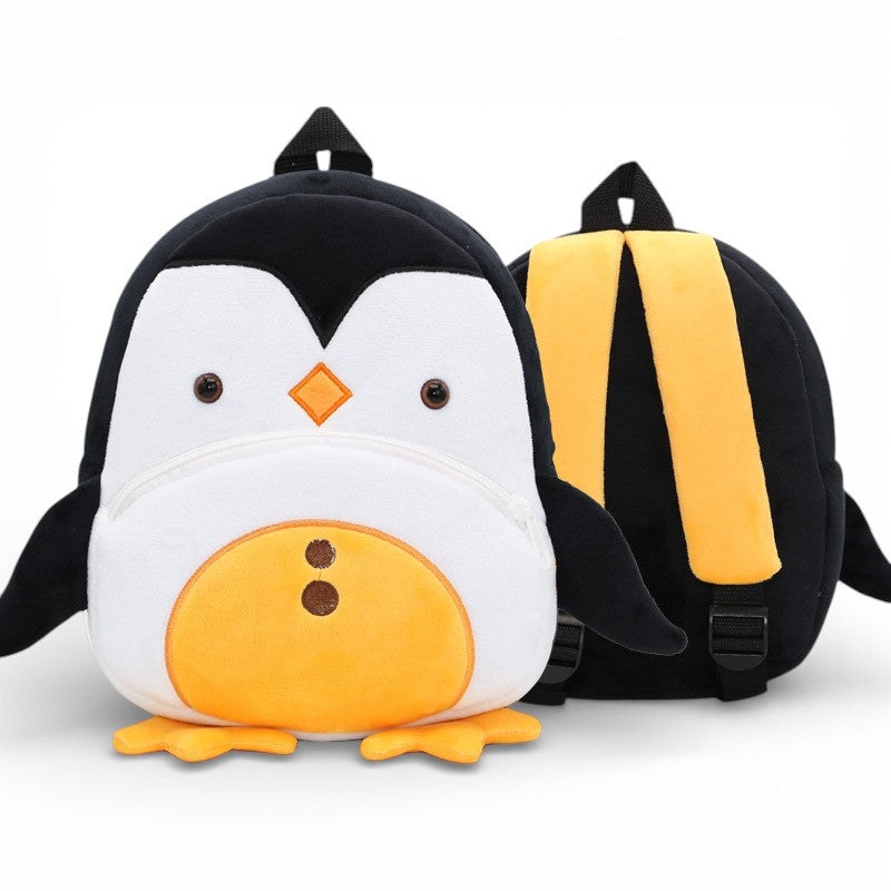 Vue face et dos du sac à dos maternelle en peluche pingouin
