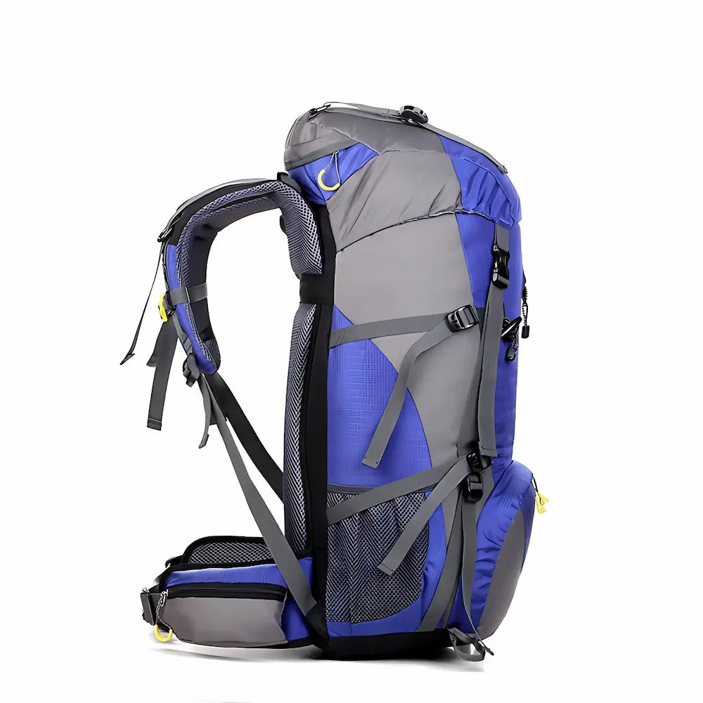 Sac à dos de randonnée 50L bleu et gris vu de profil avec sangles réglables