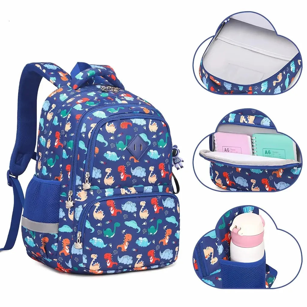 Sac à dos scolaire enfant bleu à motifs dinosaures, avec compartiments intérieurs et poches latérales pour gourde.