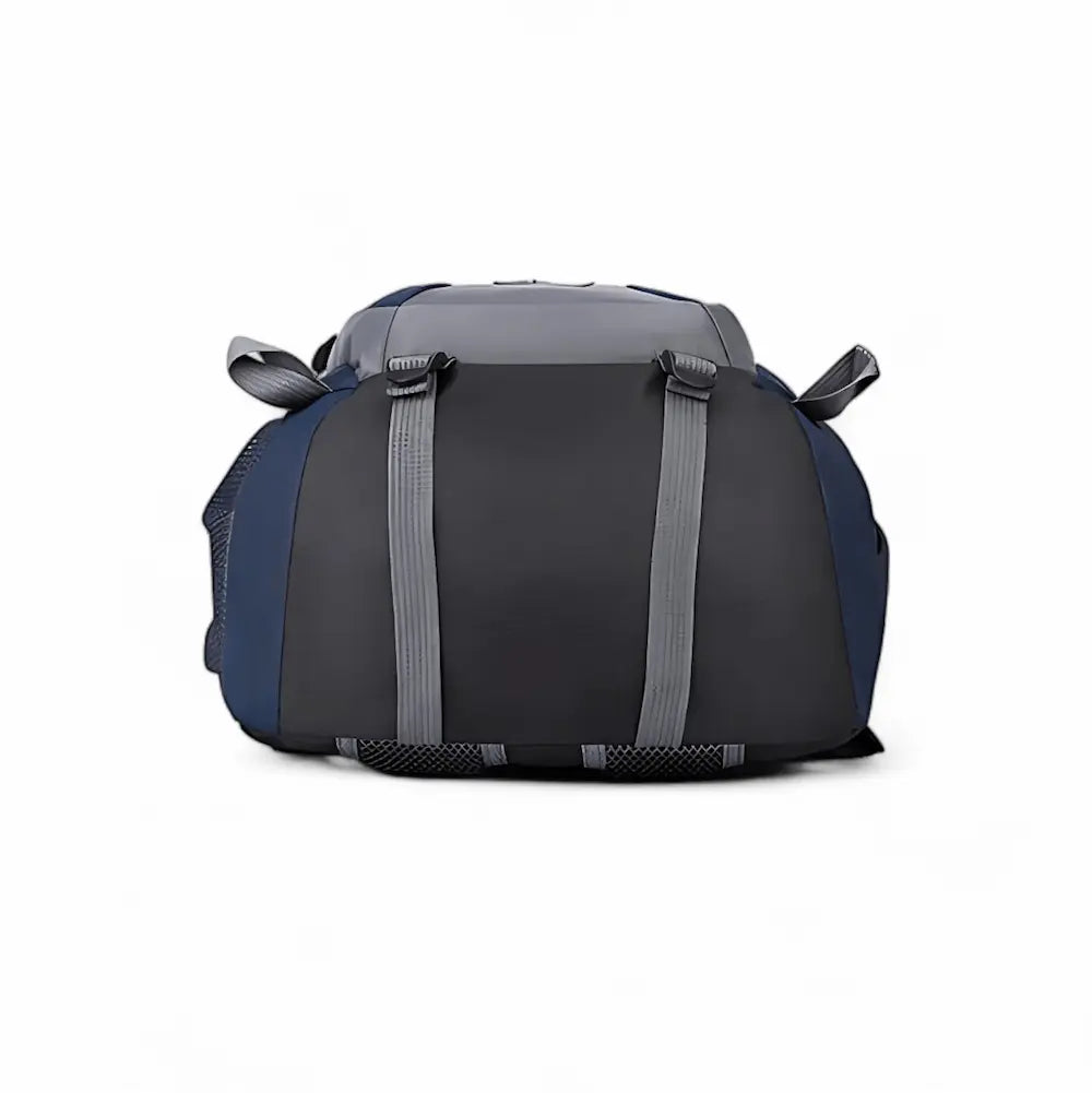 Vue du dessous du sac à dos de voyage 40L avec sangles solides
