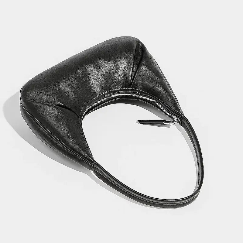 Sac à main croissant noir en cuir PU brillant ouvert avec fermeture zippée