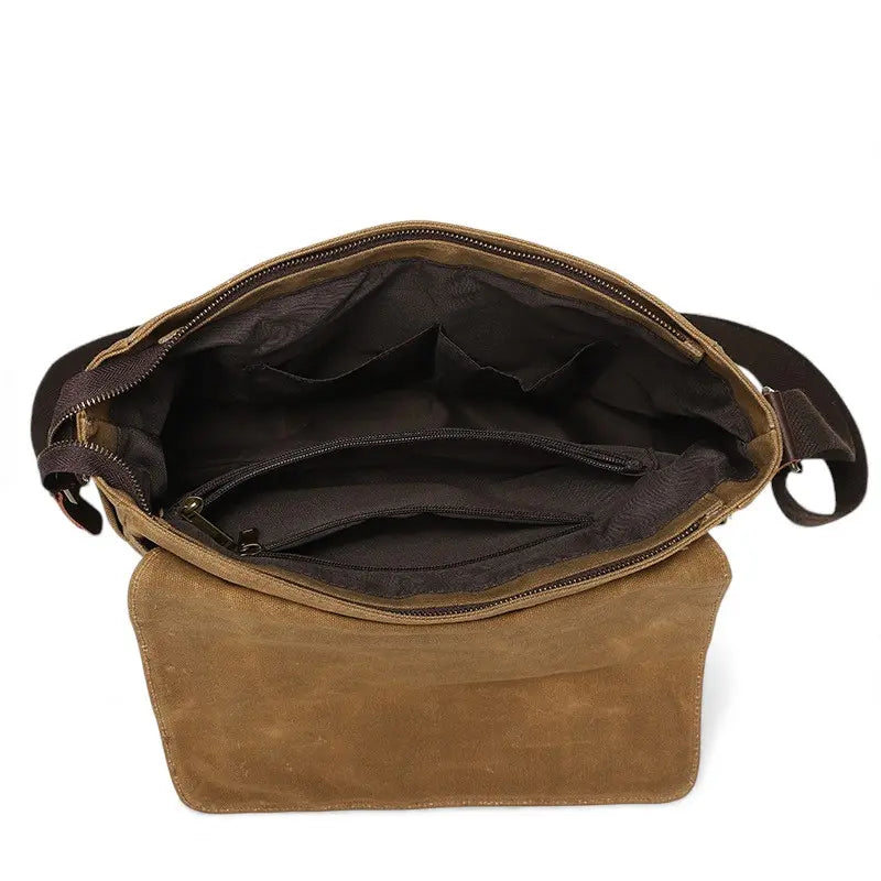 intérieur vide du sac bandoulière homme camel en toile et cuir de vachette