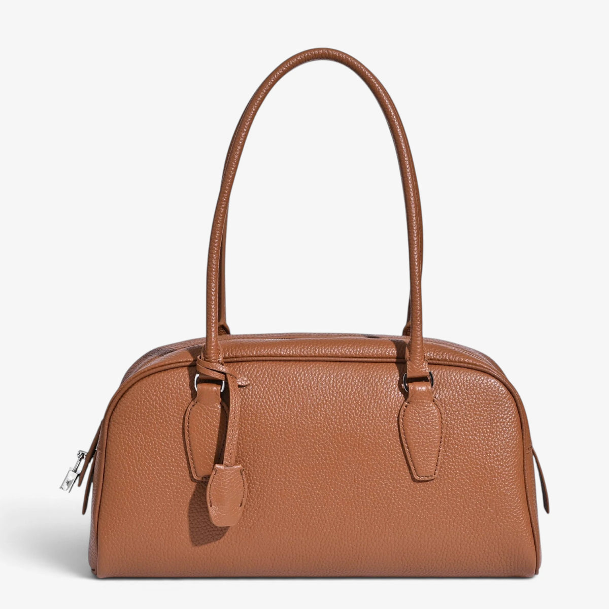 Sac bowling pour femme en cuir grainé camel avec longues anses porté épaule