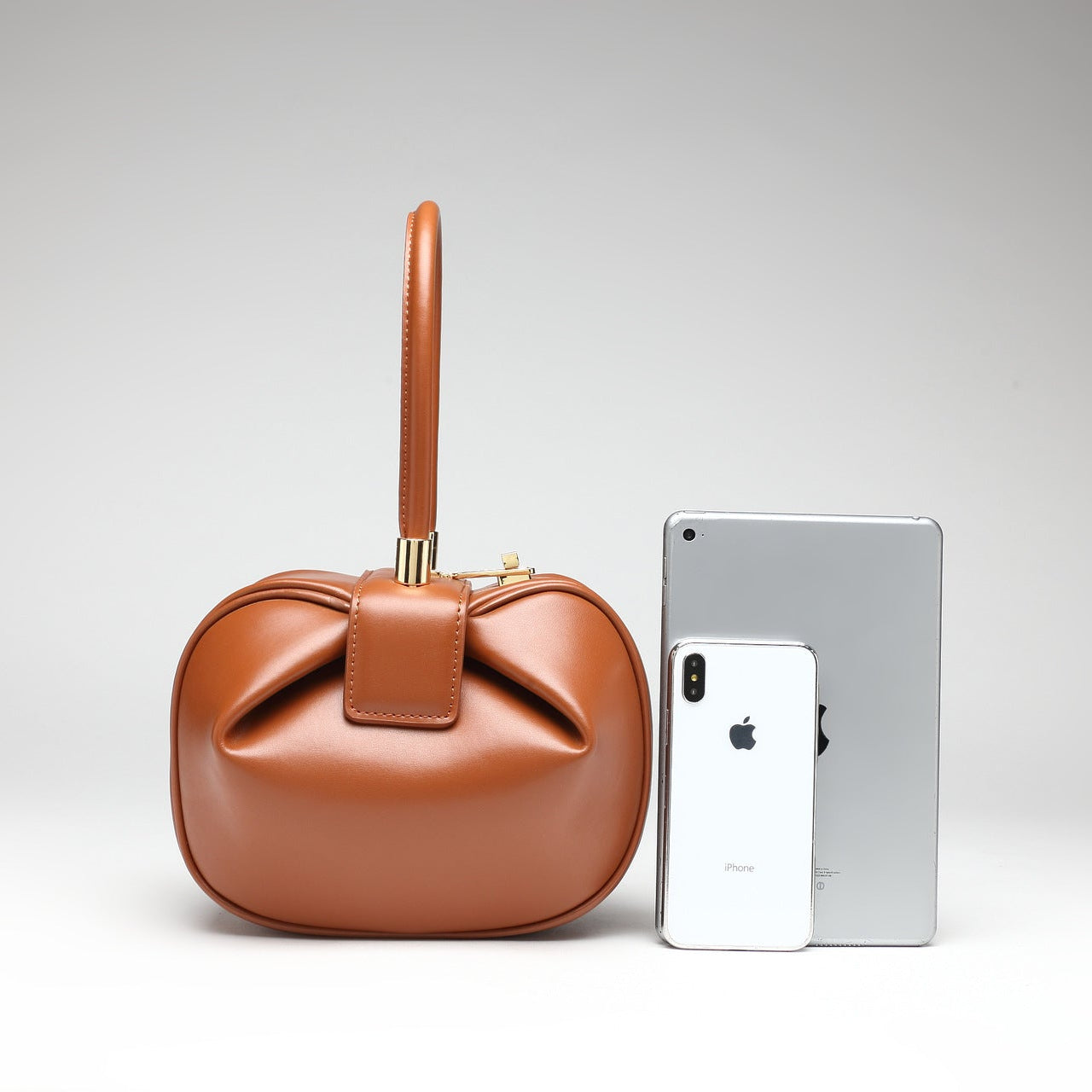 Sac cabas en cuir bombé marron avec tablette pour l’échelle