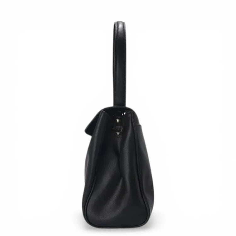 Sac cabas cuir noir femme vue profil forme souple