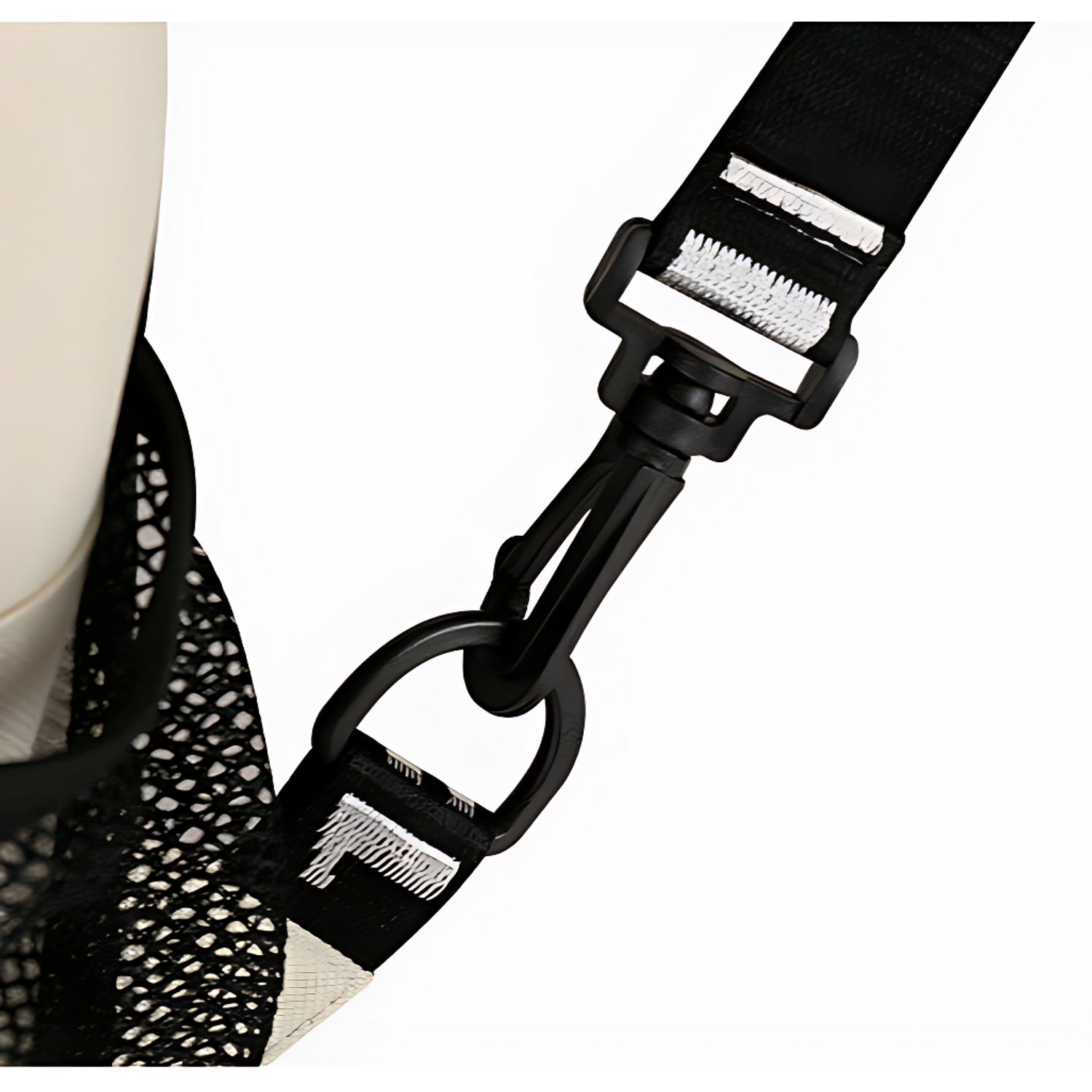 Sac convertible 2-en-1 blanc détail du mousqueton de bandoulière ajustable