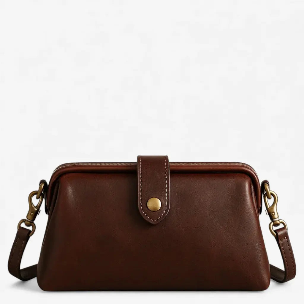 Sac en cuir véritable marron foncé vu de face
