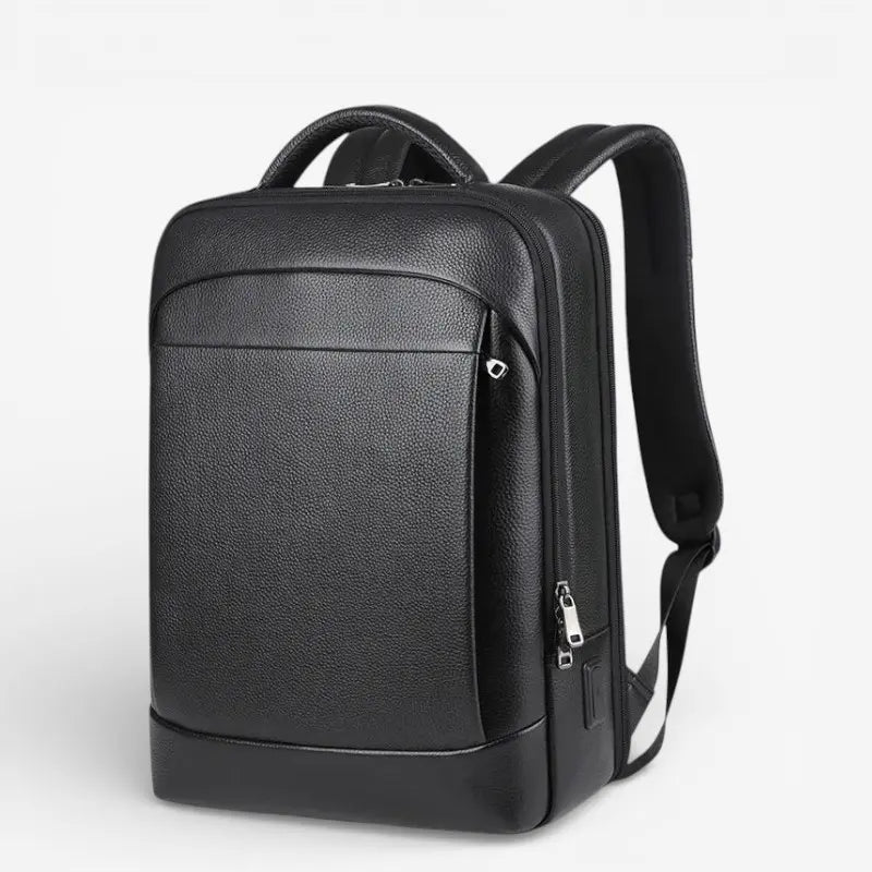 Vue de face du sac à dos en cuir noir pour homme avec port USB intégré