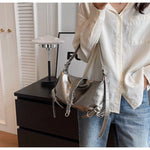 Sac hobo en cuir synthétique vernis – chic et pratique - Vignette | Sacs pour tous