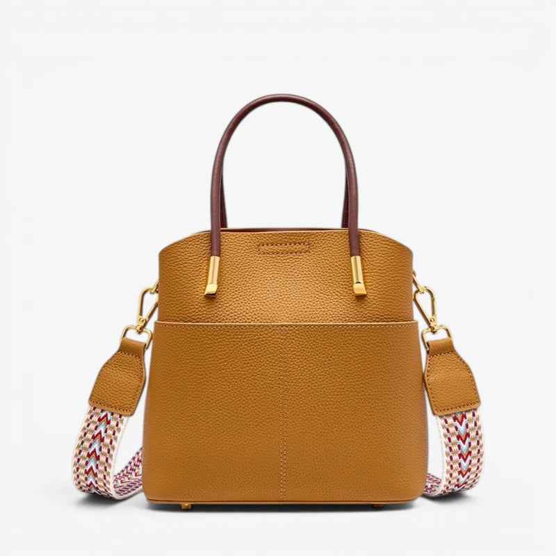 Sac seau rétro cuir véritable camel vu de dos avec bandoulière décorative
