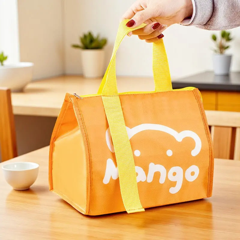 Ensemble de sacs isothermes colorés avec motifs Mango, œuf et ours